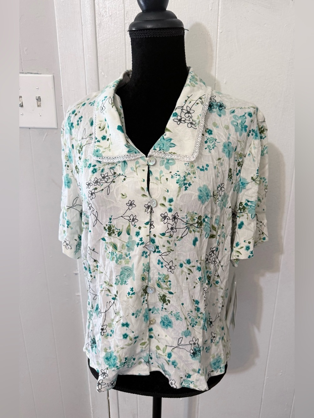 Women's White Floral Button-Down Shirt with Teal Print
